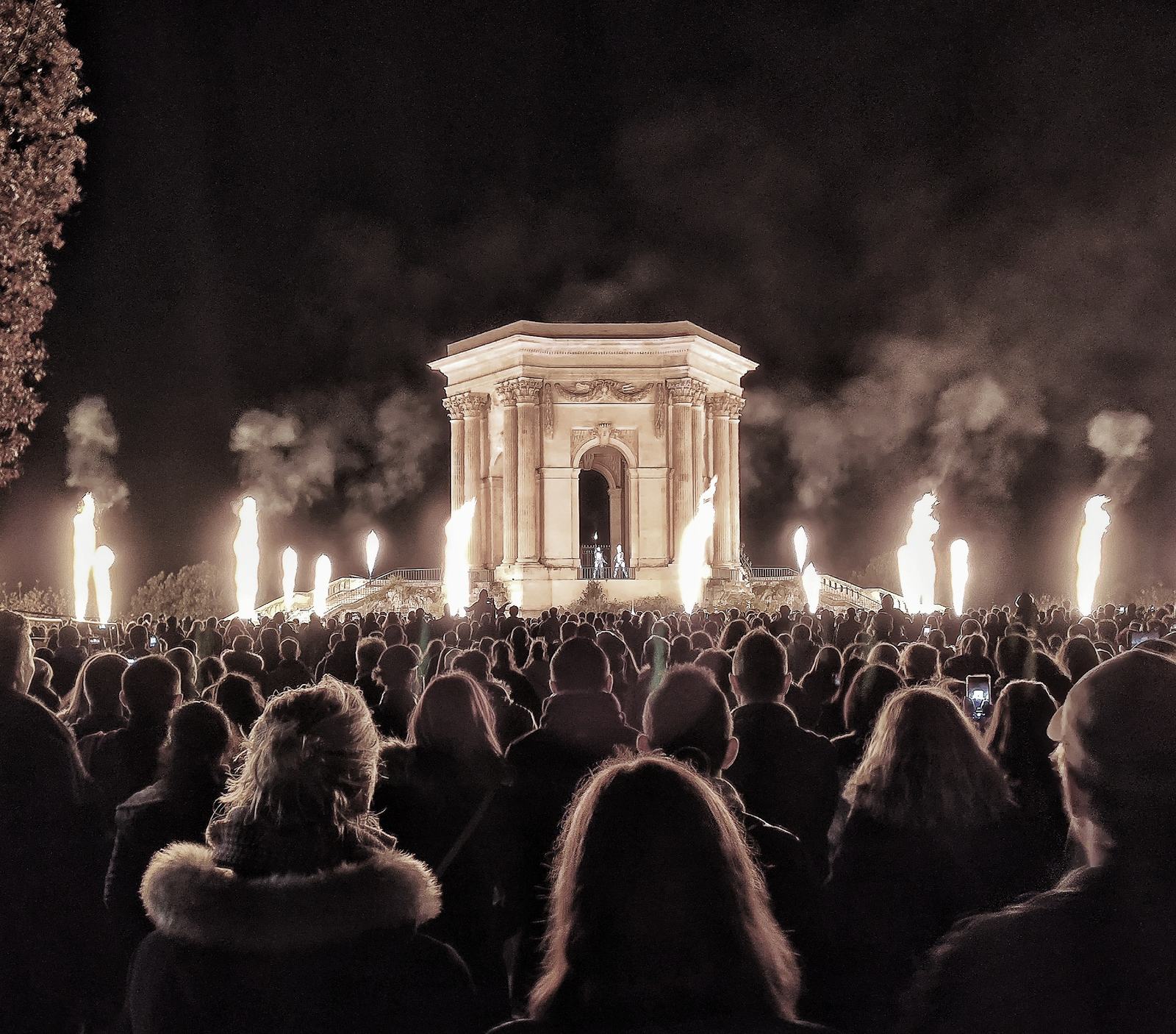 Fire and crowd